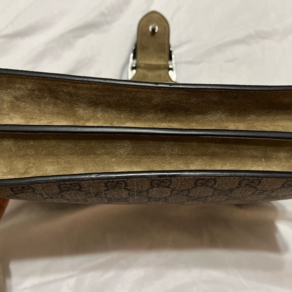 This is authentic Gucci GG Supreme Monogram small Dionysus shoulder bag. - Picture 6 of 12